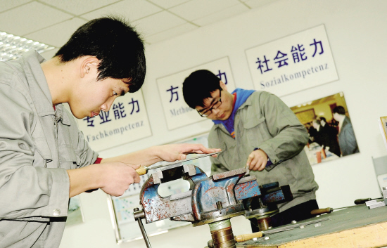 太倉中專生考技能獲AHK德國職業(yè)資格證書