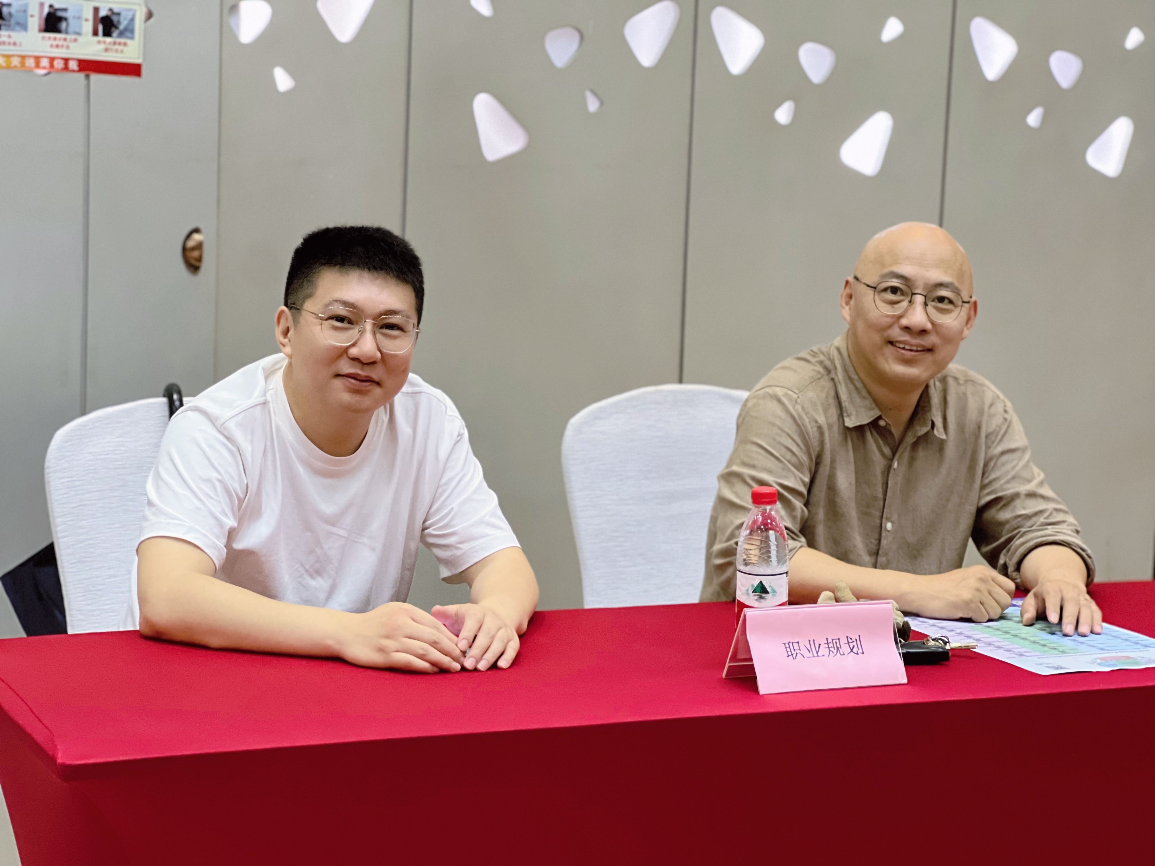 2024太倉(cāng)夏季畢業(yè)生招聘會(huì)圓滿(mǎn)落幕：風(fēng)雨無(wú)阻，共筑就業(yè)橋梁